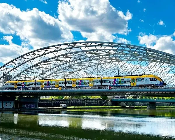 Pociągiem za złotówkę! Specjalne bilety na Dzień Dziecka i długi weekend