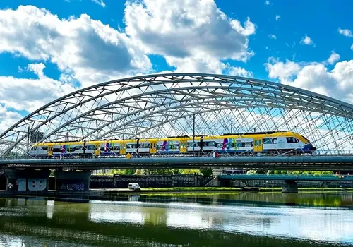 Pociągiem za złotówkę! Specjalne bilety na Dzień Dziecka i długi weekend
